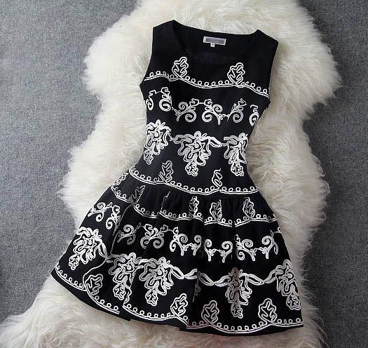 Black Dress With White Embroidery Classic Pattern on Luulla